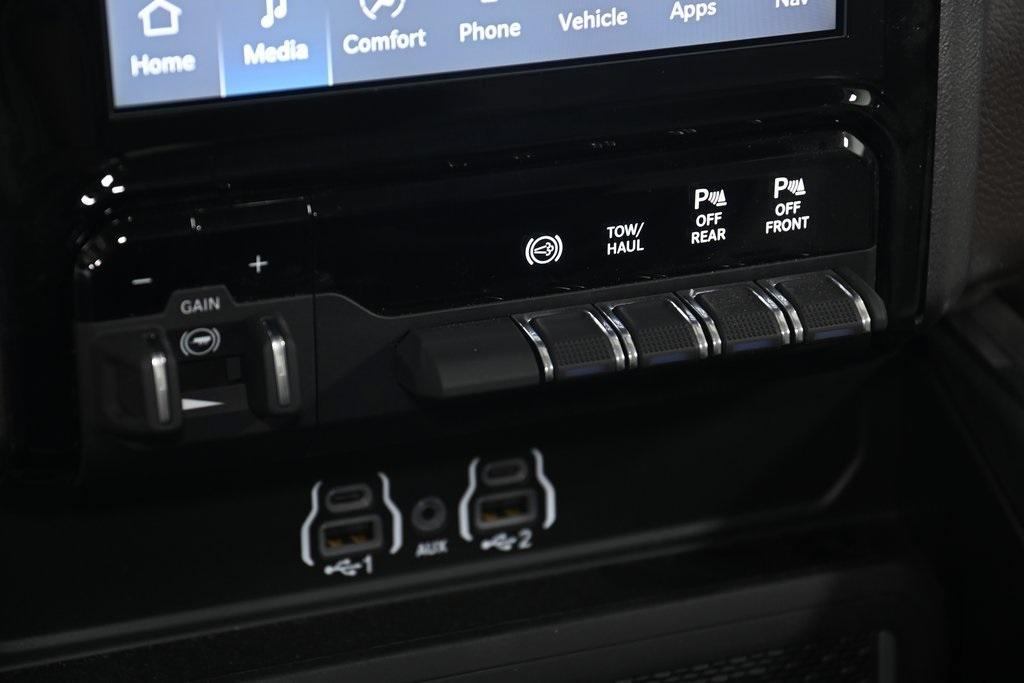 new 2025 Ram 3500 car, priced at $79,635