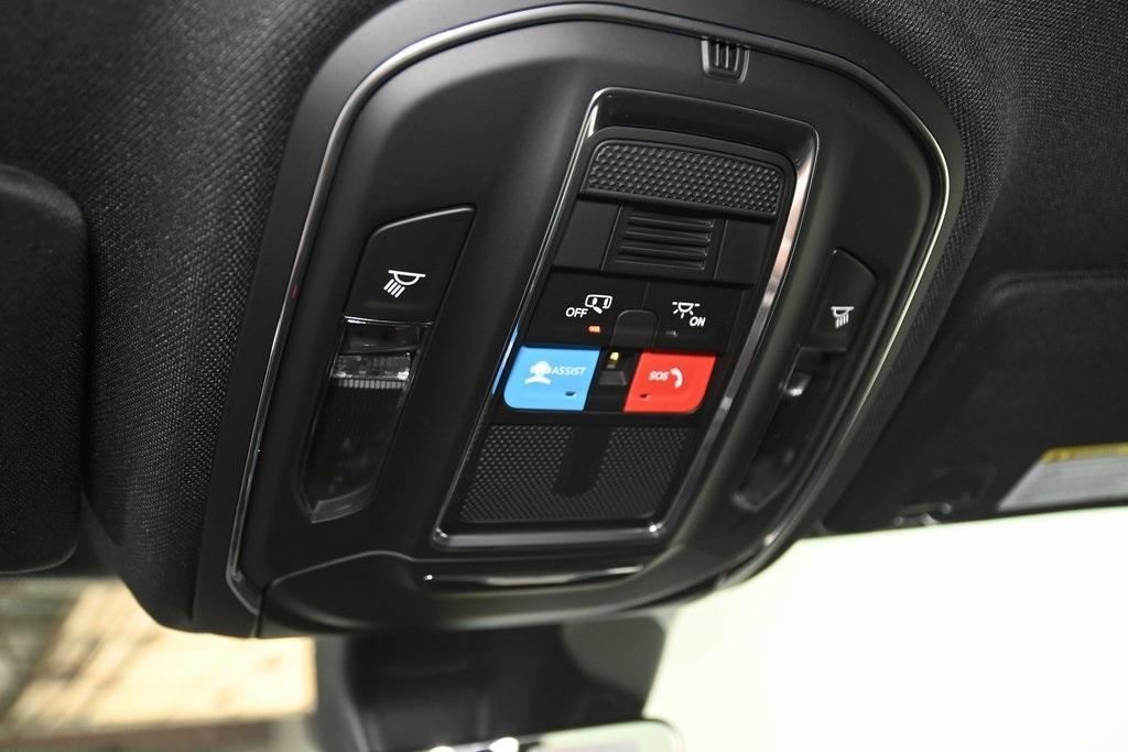 new 2025 Jeep Grand Cherokee car, priced at $35,743