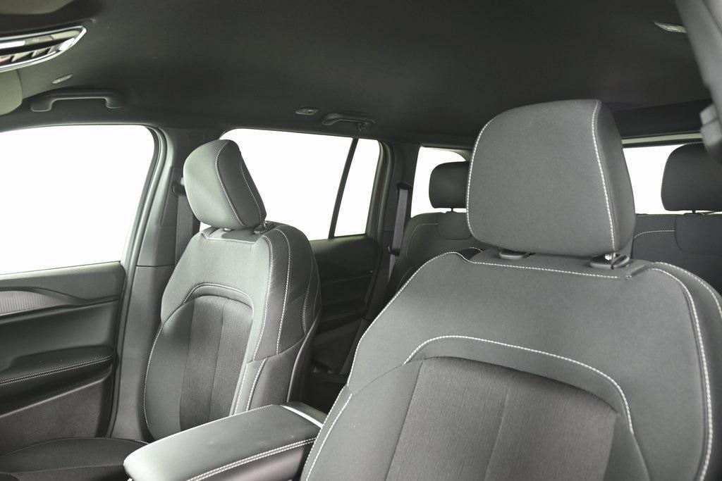 new 2025 Jeep Grand Cherokee car, priced at $35,743