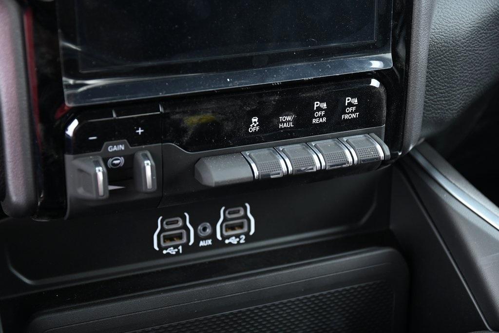 new 2025 Ram 2500 car, priced at $59,695
