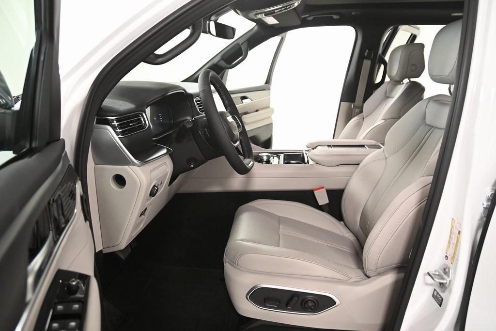 new 2025 Jeep Wagoneer car
