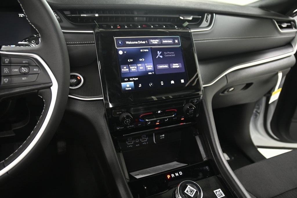 new 2025 Jeep Grand Cherokee L car
