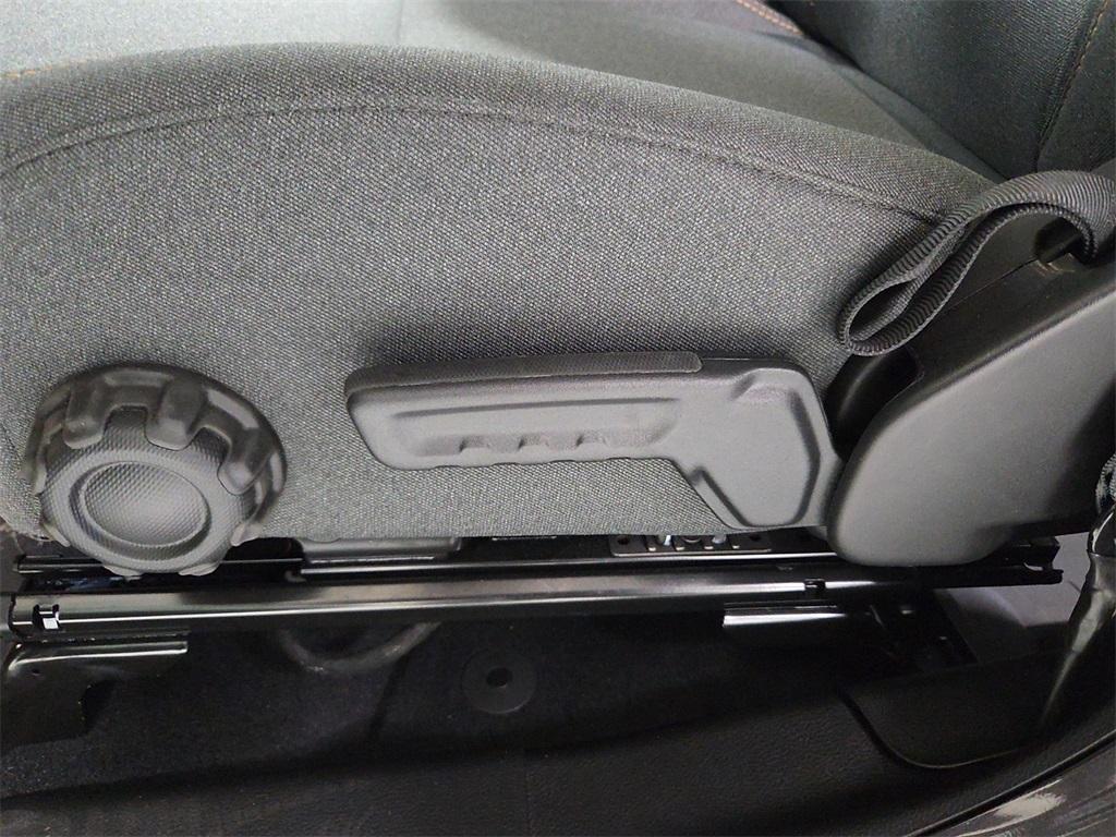 new 2025 Jeep Wrangler car, priced at $47,064