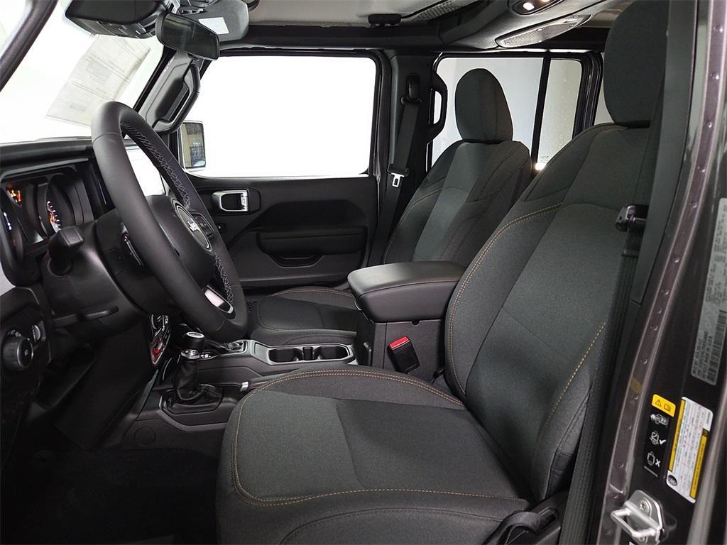 new 2025 Jeep Wrangler car, priced at $47,064