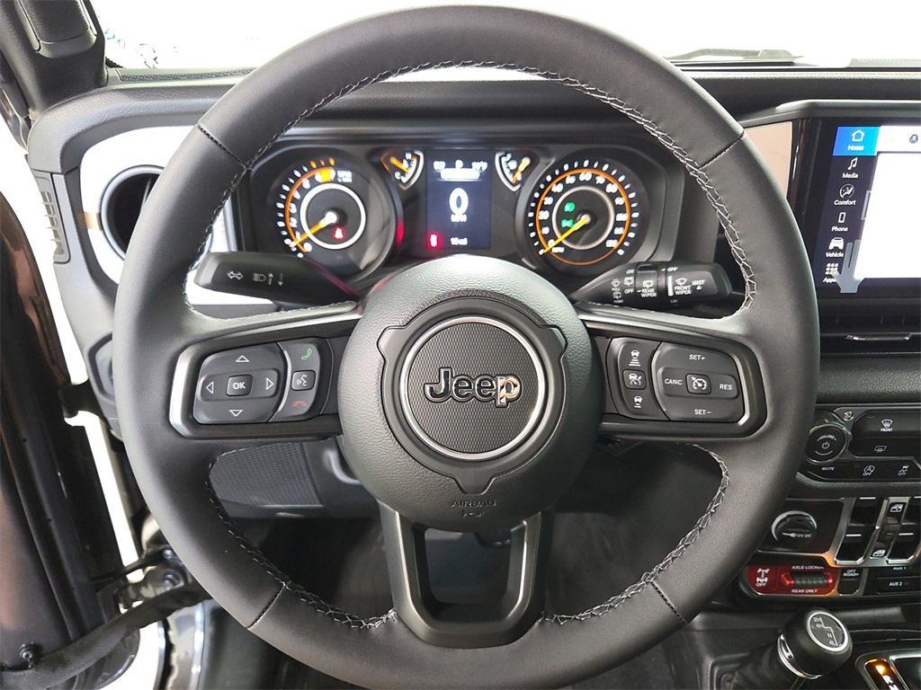 new 2025 Jeep Wrangler car, priced at $47,064