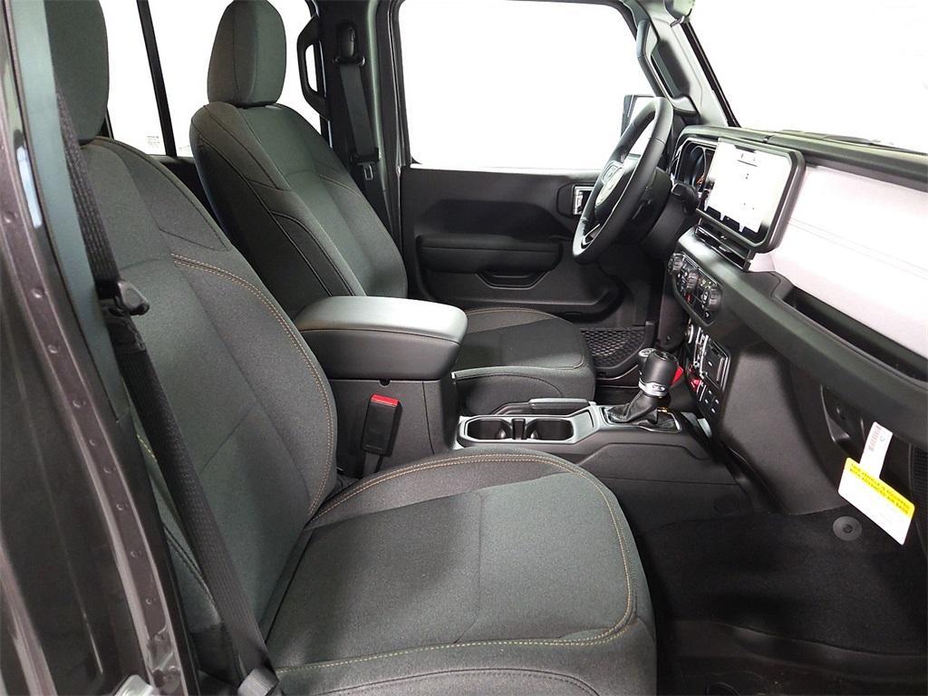 new 2025 Jeep Wrangler car, priced at $47,064