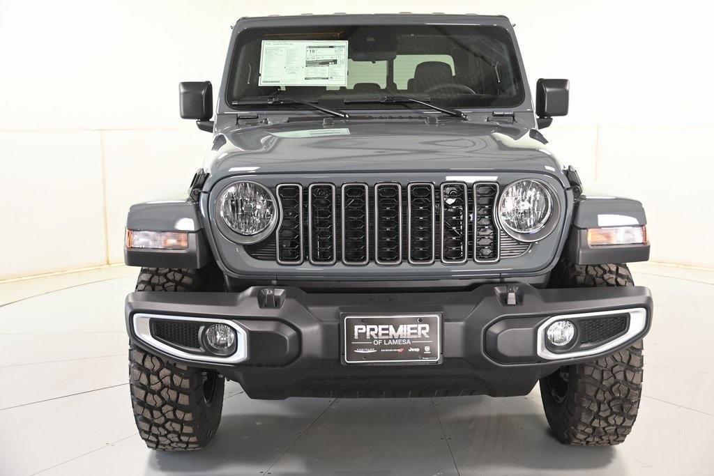 new 2025 Jeep Gladiator car