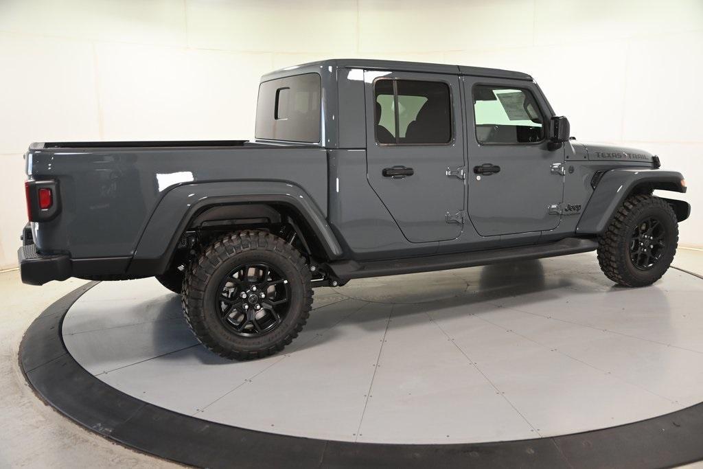 new 2025 Jeep Gladiator car