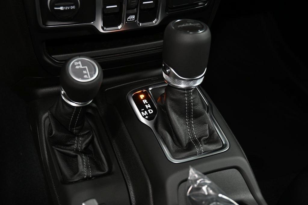 new 2025 Jeep Gladiator car
