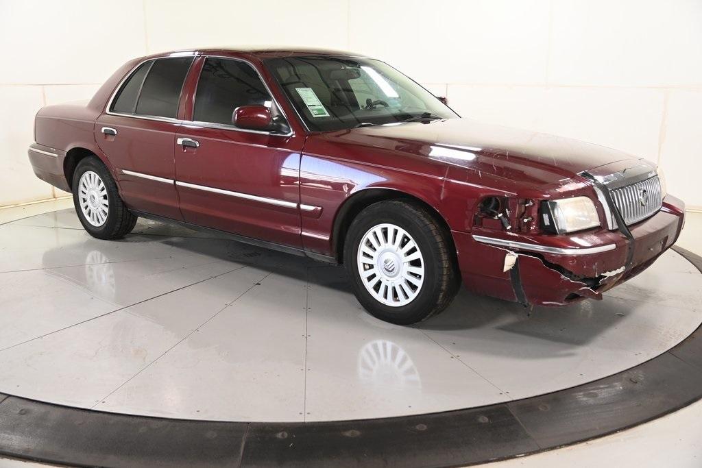 used 2007 Mercury Grand Marquis car, priced at $6,827