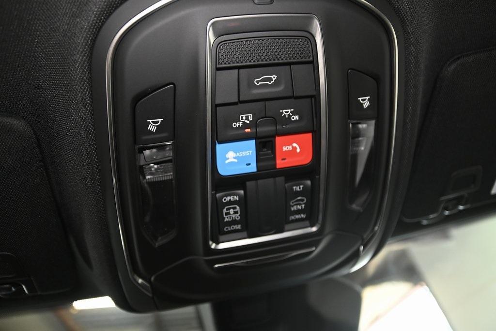 new 2025 Jeep Grand Cherokee car