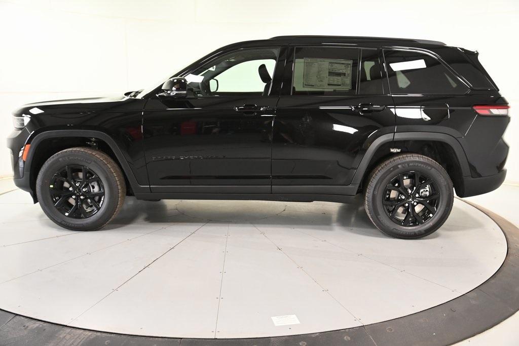 new 2025 Jeep Grand Cherokee car