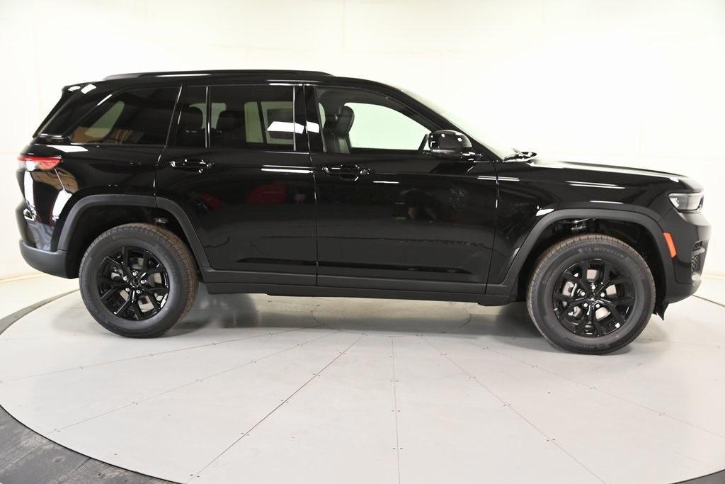 new 2025 Jeep Grand Cherokee car