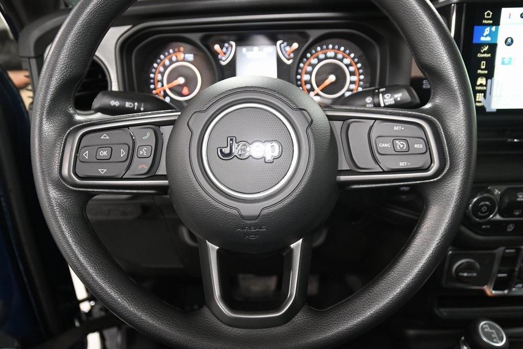 new 2025 Jeep Gladiator car, priced at $41,212