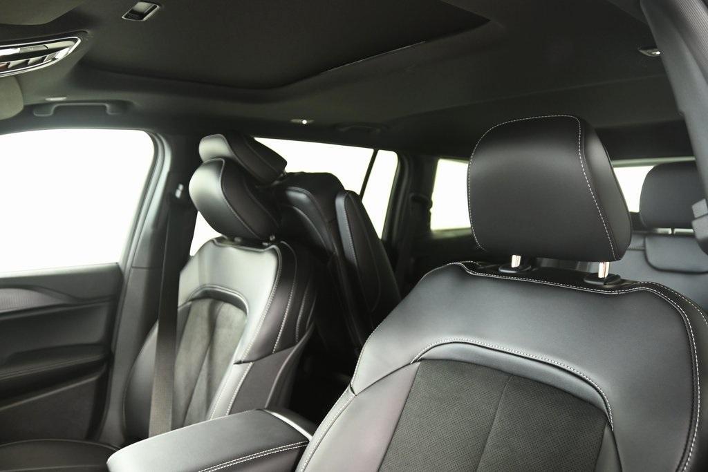 new 2025 Jeep Grand Cherokee L car, priced at $43,477