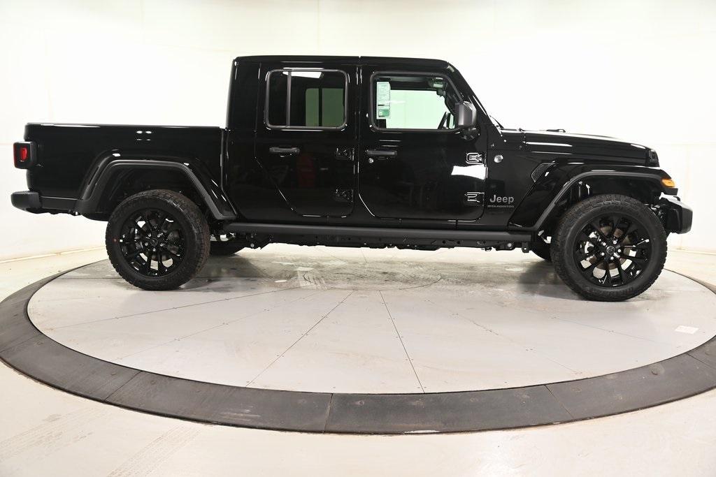 new 2025 Jeep Gladiator car, priced at $42,385