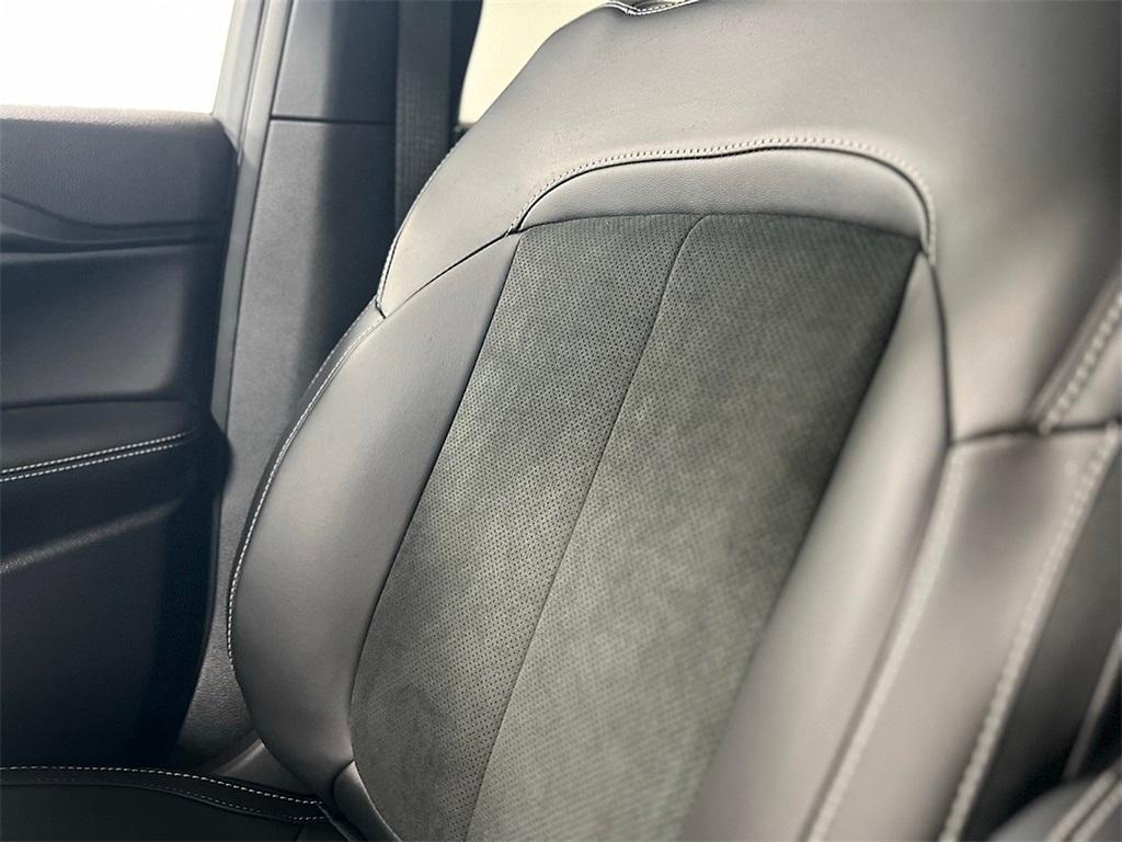 new 2025 Jeep Grand Cherokee L car, priced at $46,230