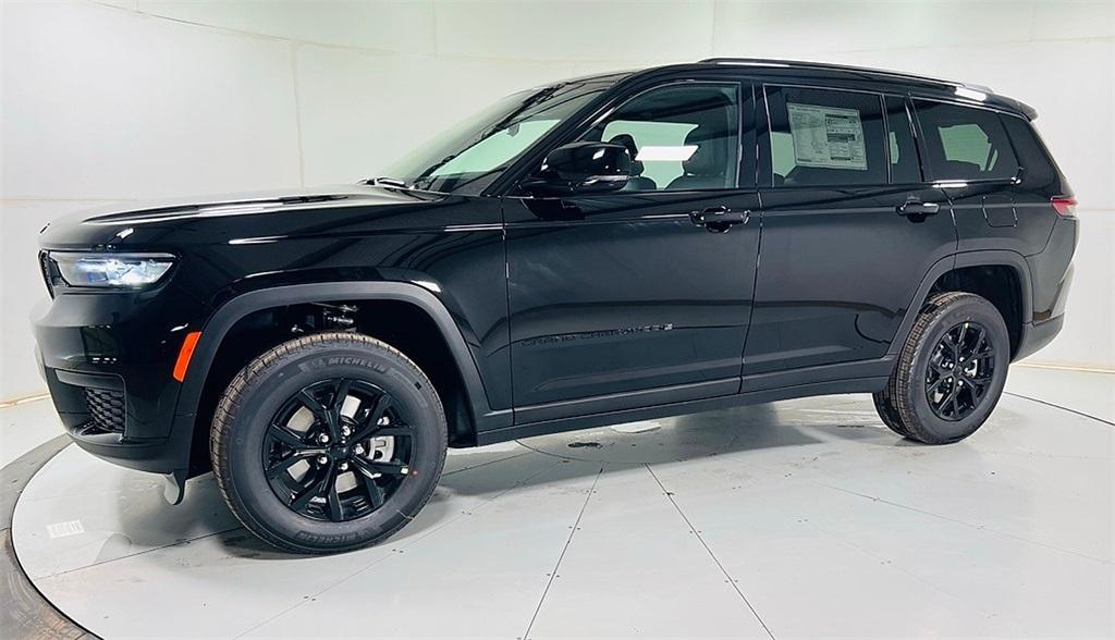 new 2025 Jeep Grand Cherokee L car, priced at $46,230