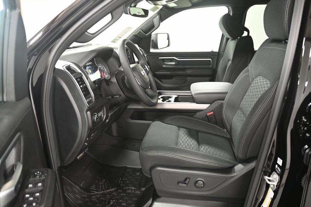 new 2025 Ram 1500 car, priced at $53,122