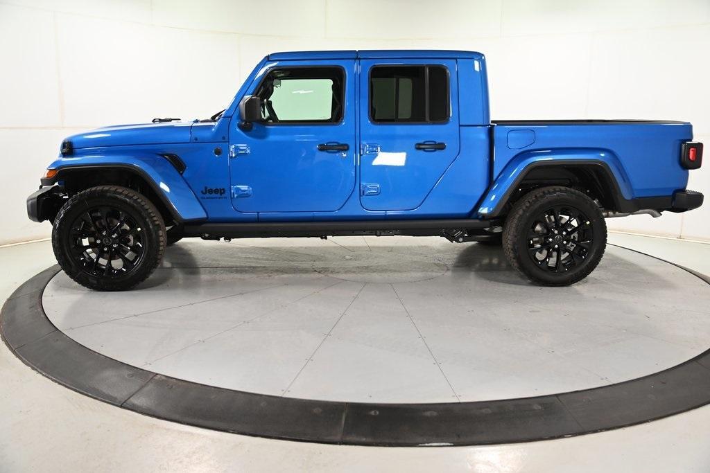 new 2025 Jeep Gladiator car, priced at $41,942