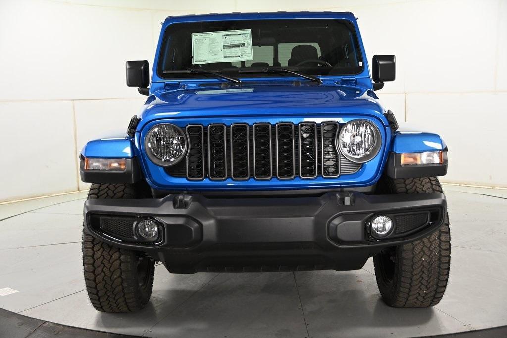 new 2025 Jeep Gladiator car, priced at $41,942