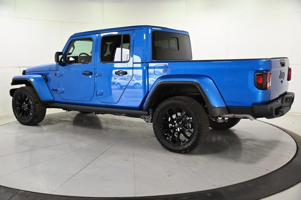 new 2025 Jeep Gladiator car, priced at $41,942