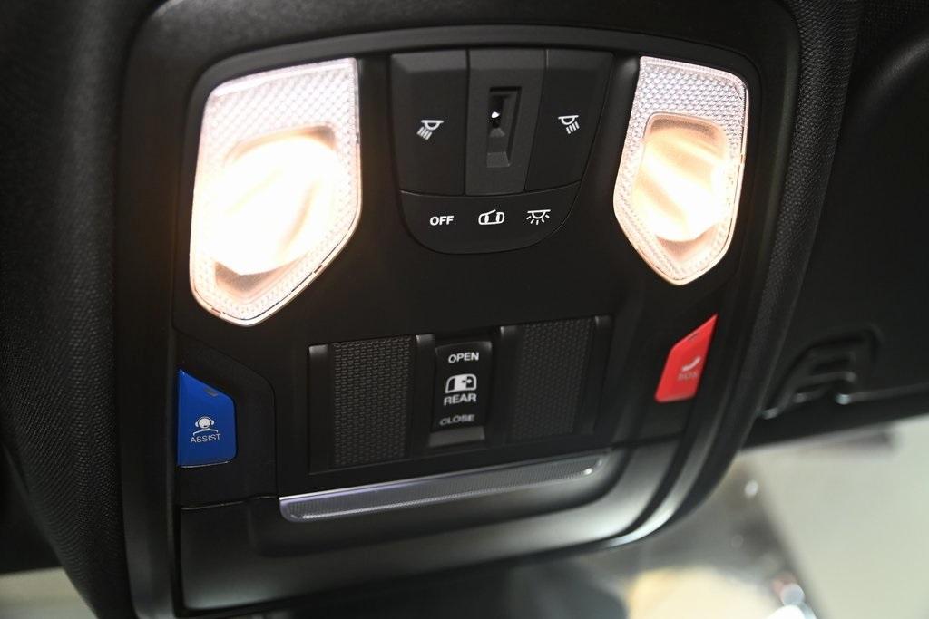 new 2025 Ram 1500 car