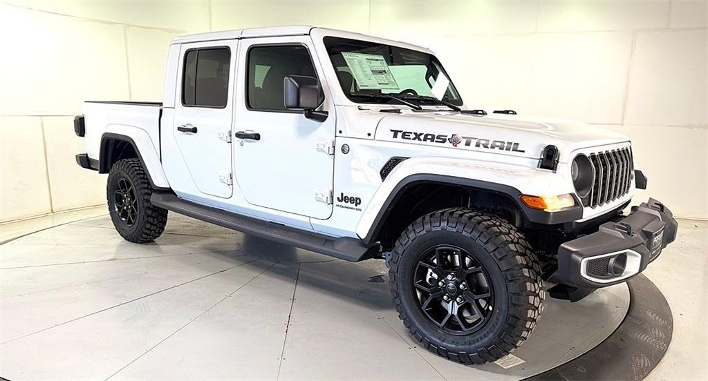 new 2025 Jeep Gladiator car, priced at $46,024