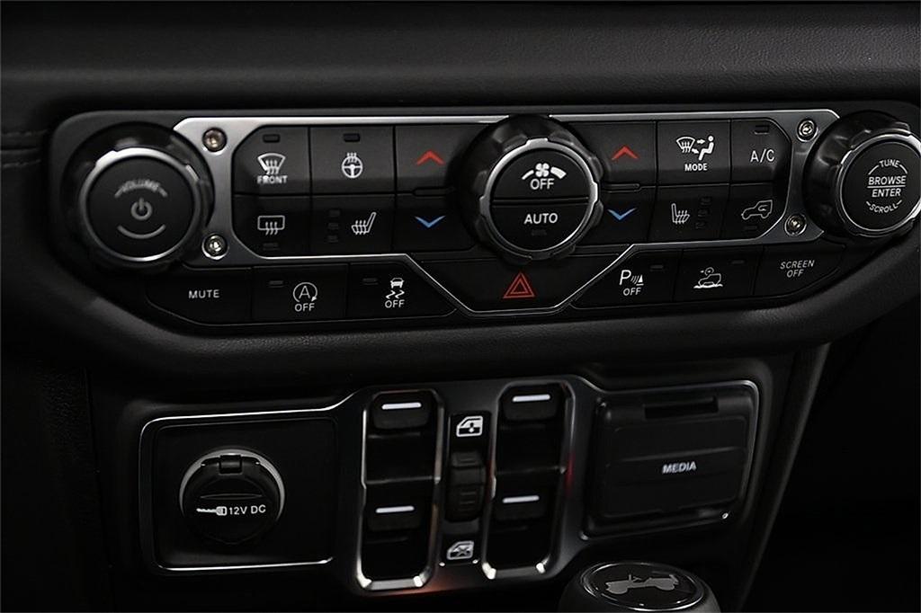 new 2025 Jeep Wrangler car, priced at $53,503