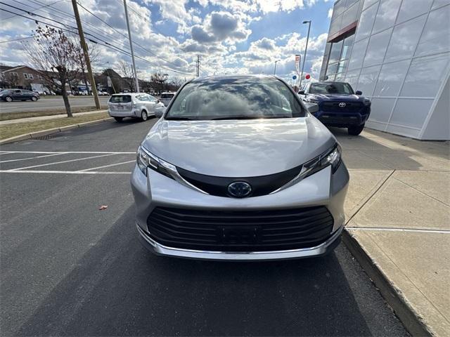 used 2023 Toyota Sienna car, priced at $46,005