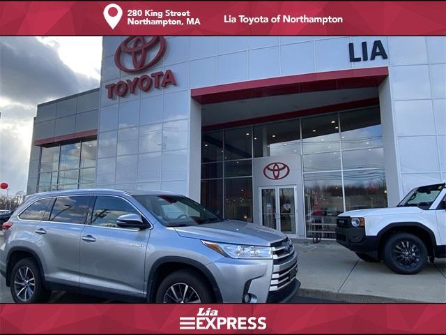 used 2019 Toyota Highlander Hybrid car, priced at $24,948