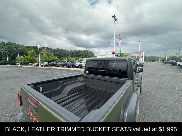 used 2022 Jeep Gladiator car, priced at $35,808