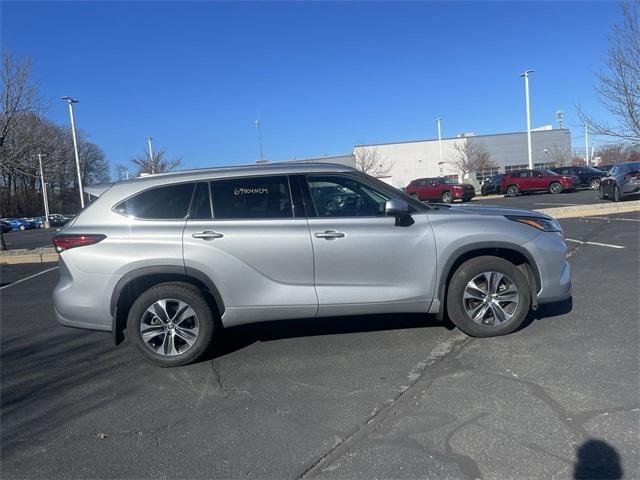 used 2020 Toyota Highlander car, priced at $31,815