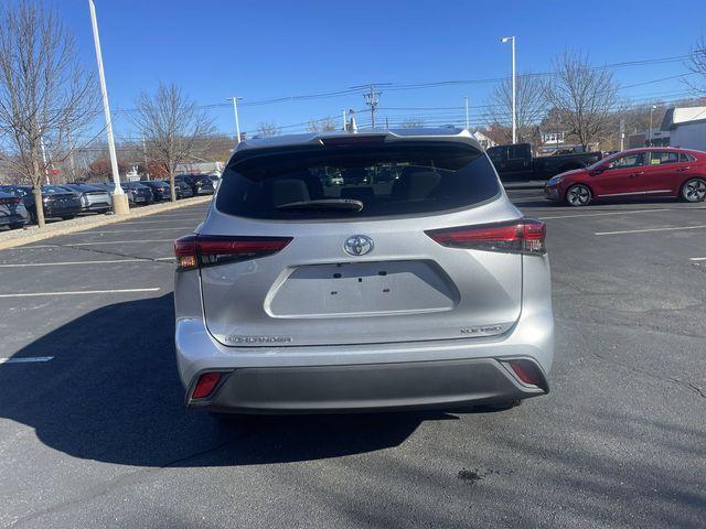 used 2020 Toyota Highlander car, priced at $30,499