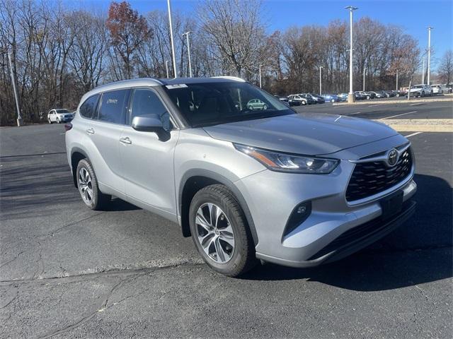 used 2020 Toyota Highlander car, priced at $31,815