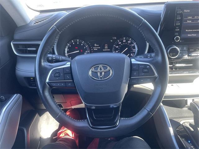 used 2020 Toyota Highlander car, priced at $31,815