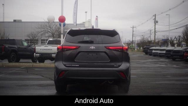 used 2022 Toyota Highlander car, priced at $29,817