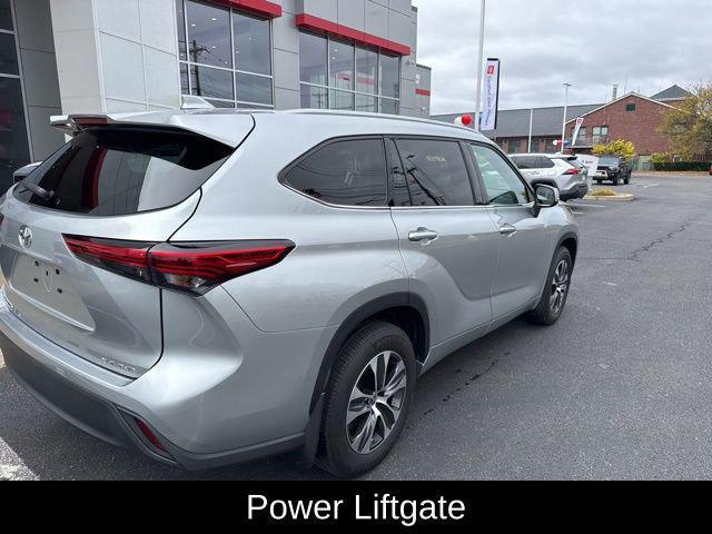 used 2022 Toyota Highlander car, priced at $36,878