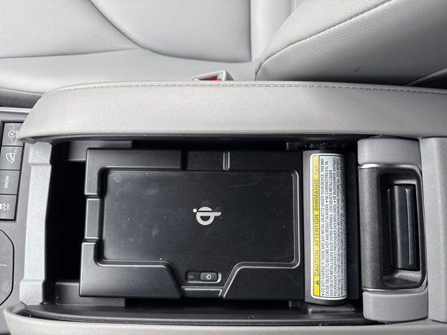 used 2022 Toyota Highlander car, priced at $36,878