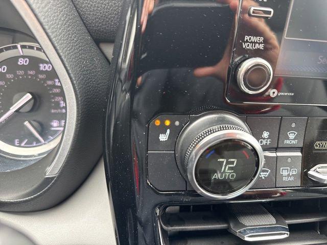 used 2022 Toyota Highlander car, priced at $36,878