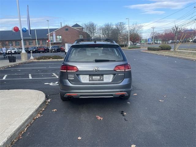 used 2019 Volkswagen Golf Alltrack car, priced at $23,312