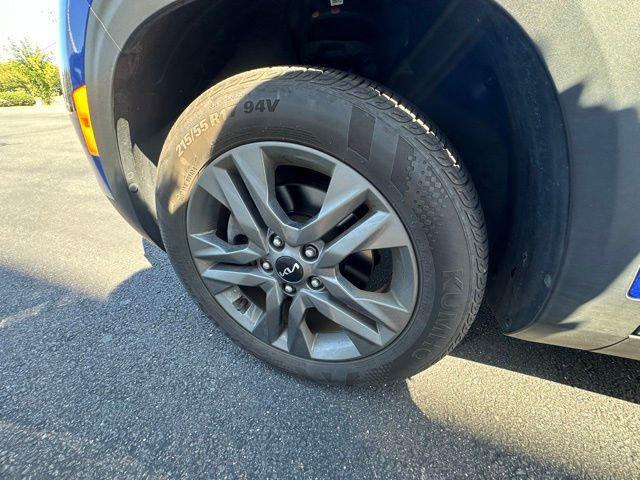 used 2023 Kia Seltos car, priced at $19,878