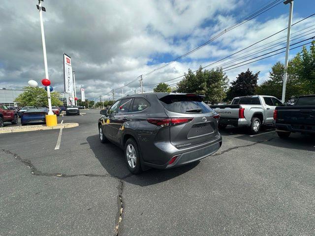used 2024 Toyota Highlander car, priced at $37,745