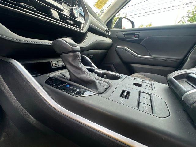 used 2024 Toyota Highlander car, priced at $37,745