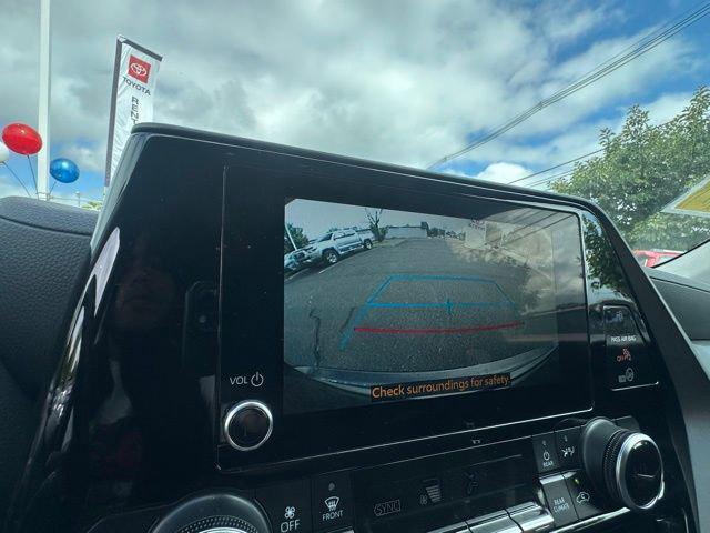 used 2024 Toyota Highlander car, priced at $37,745