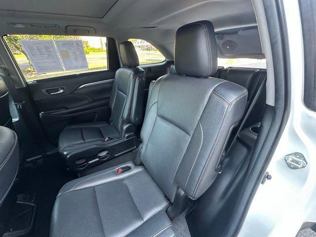 used 2019 Toyota Highlander Hybrid car, priced at $33,787
