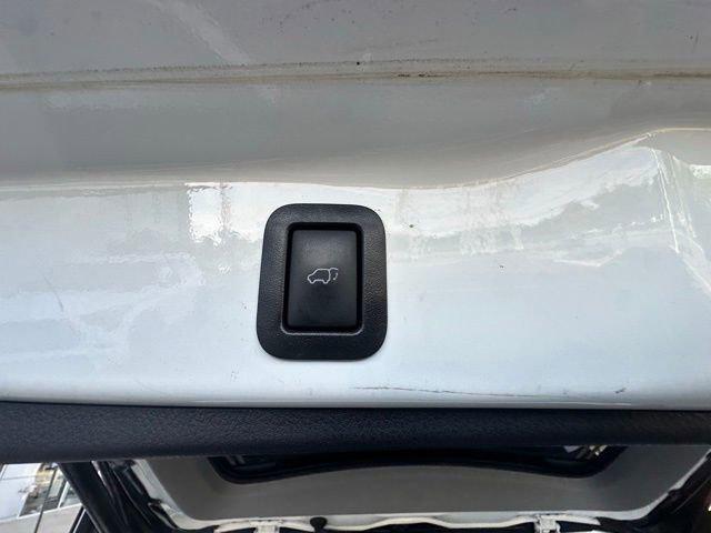 used 2019 Toyota Highlander Hybrid car, priced at $33,787