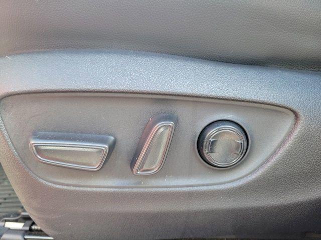 used 2022 Toyota Highlander car, priced at $39,898