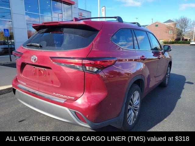 used 2022 Toyota Highlander car, priced at $39,898