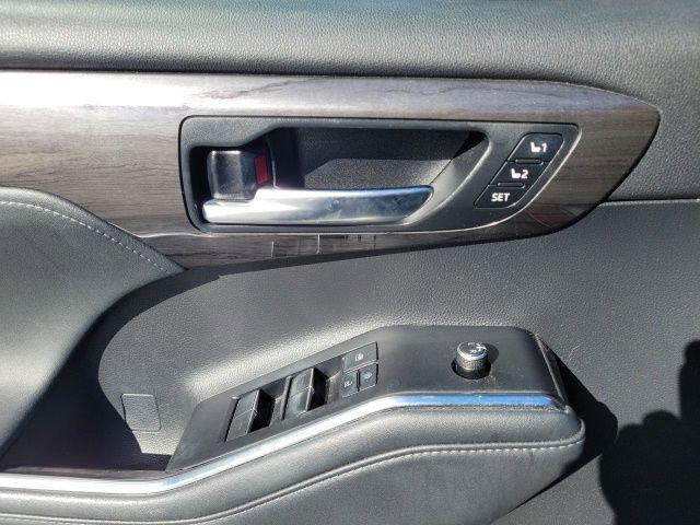 used 2022 Toyota Highlander car, priced at $39,898